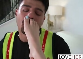 Mesmerizing Brunette Selena Love Banged By Delivery Guy