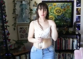 Webcam brunette solo masturbation