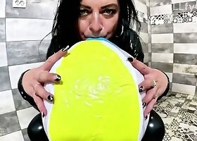 Dominant Latex MILF Balloon Fetish. Smoking, Giant Popping, Cameltoe and Orgasm