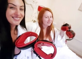 IN LONDON AT THE HOXTON DUNGEON WITH LADY YNA. UNPACKING