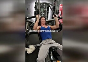 ThickMouse9s Oiled Muscle Pussy Slammed Hard Live